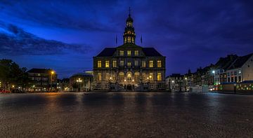 Maastricht by Night by Urban Relics