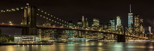 MANHATTAN & BROOKLYN BRIDGE nacht Impression