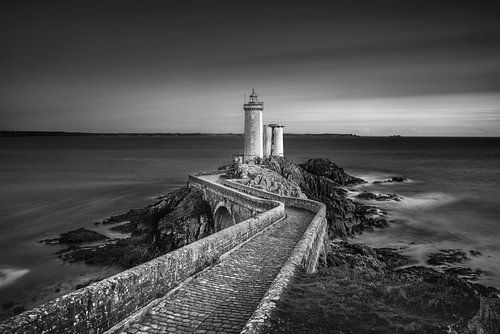 Vuurtoren van Petit Minou in Bretagne, zwart-wit.