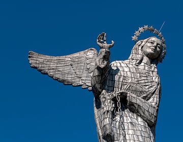 Quito: La Virgen de El Panecillo van Maarten Verhees