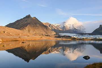 Reflection Glacier by Caroline Guerain