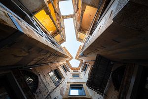 The House of Beirut. by Roman Robroek - Photos of Abandoned Buildings
