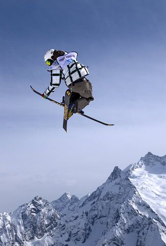 PLUS HAUT QUE LES MONTAGNES