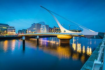 Blauw uur in Dublin van Martin Wasilewski