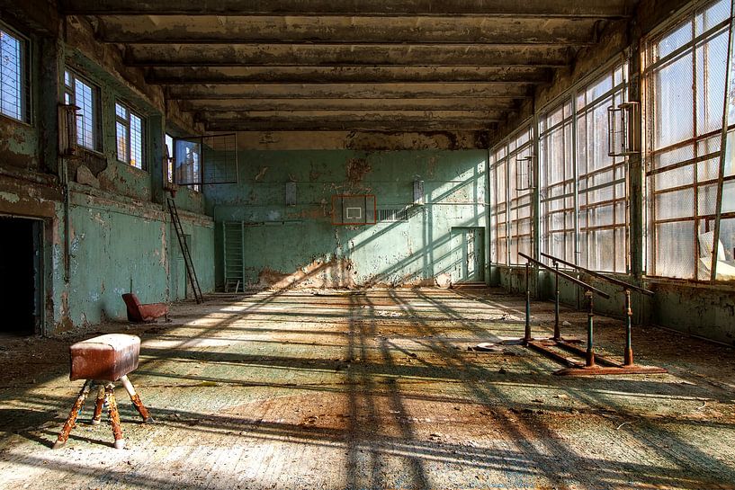 Diagonale dans le gymnase de Pripjat par Truus Nijland