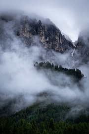 Rocks in the clouds, a fairytale atmosphere by Karijn | Fine art Natuur en Reis Fotografie