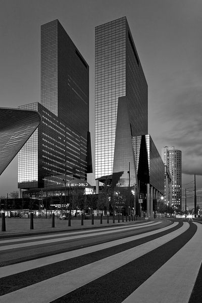 Delftse Poort in Rotterdam in black and white by Anton de Zeeuw