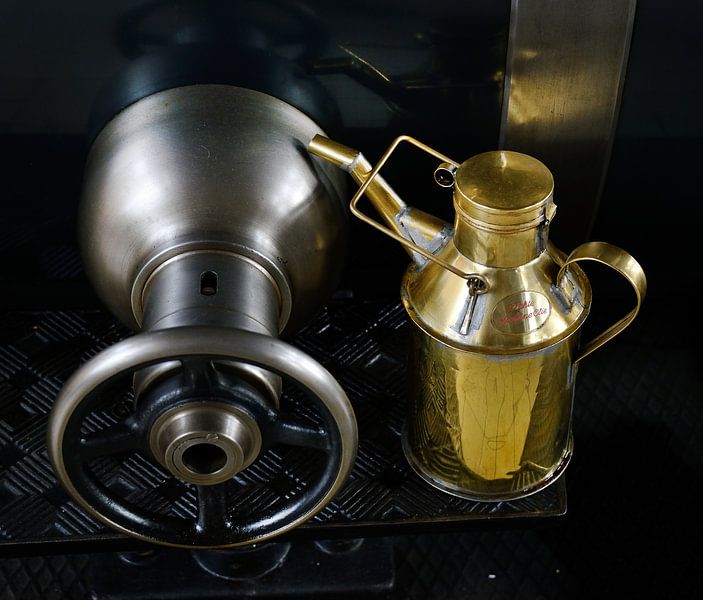 Oliekan  by Harrie Muis