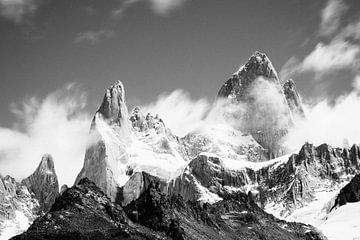 Clouds moving around the Fitz Roy massif in long exposure