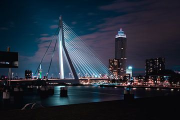Erasmus Bridge Rotterdam at night. by Erwin Huizing