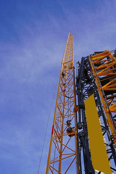 Folding crane assembly by Babetts Bildergalerie