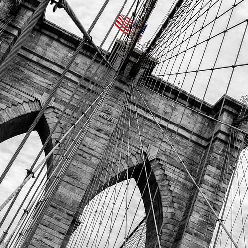 American flag on Brooklyn Bridge (black and white)
