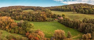 Panorama par drone de Teuven aux couleurs de l'automne