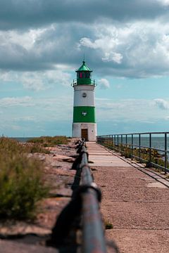 Way to the lighthouse by Sophie Luther