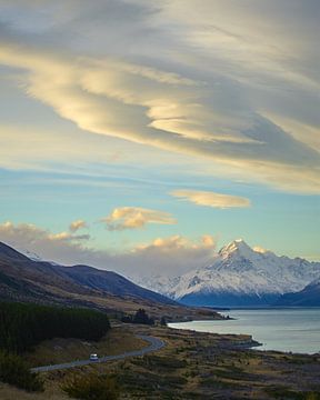 Linsenförmige Wolken über dem Mount Cook von Keith Wilson Photography