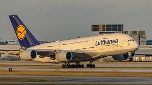 Start eines Lufthansa Airbus A380-800 Passagierflugzeugs.