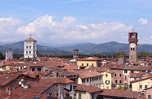Uitzicht op Lucca italië von Studio Mirabelle