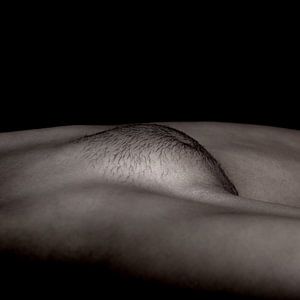 Künstlerischer Akt einer Vagina in Low Key Farbe