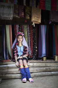 Langnek meisjes uit Myanmar van Karel Ham