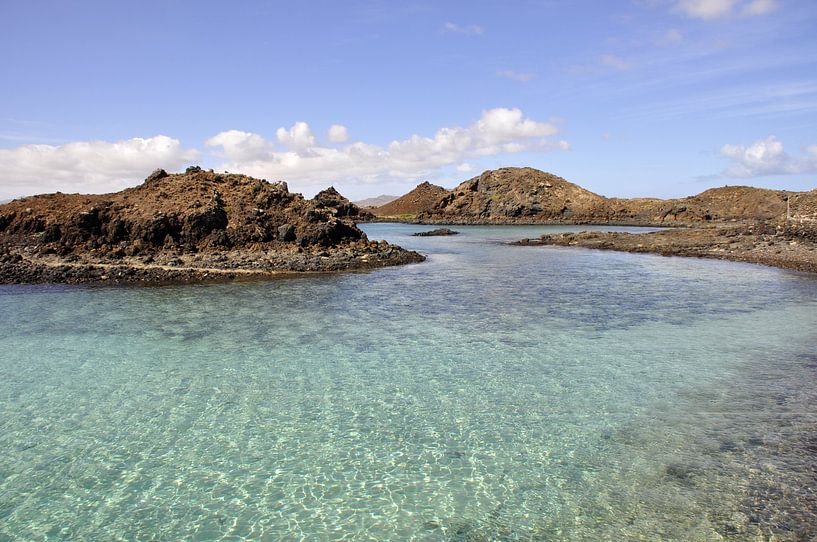 Baai op Fuerteventura van Peter Mooij
