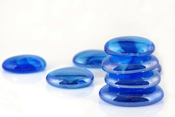 Blauwe stenen van Ulrike Leone