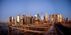 Brooklyn-Brücke und Manhattan bei Sonnenaufgang von Arjen Schippers