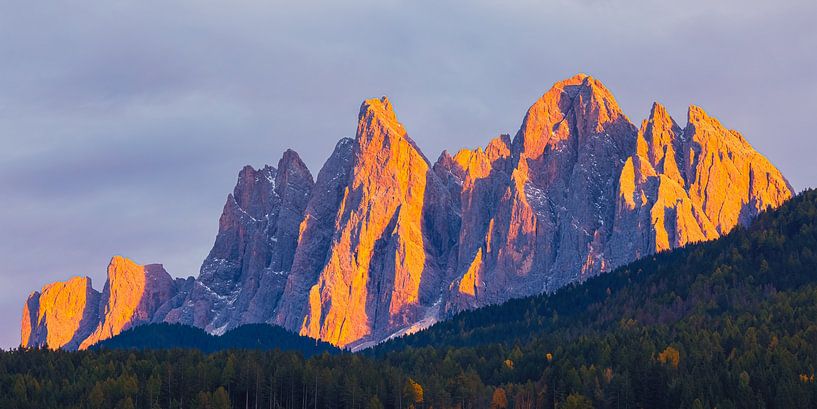 Zonsondergang in de Dolomieten, Italië van Henk Meijer Photography