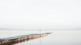 Bootssteg im Nebel von Heiko Westphalen