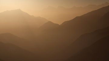 Stimmungsvolles Foto der Walliser Alpen