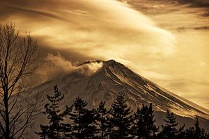 Windy Snow Mountain
