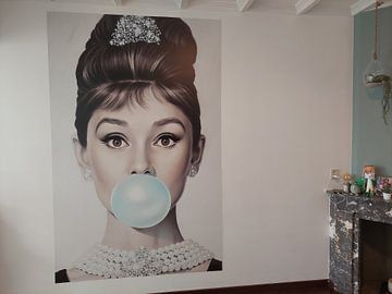 Klantfoto: Audrey Hepburn Bubble Gum van David Potter