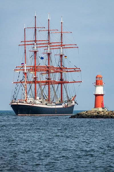 Segelschiffe auf der Hansesail in Rostock par Rico Ködder
