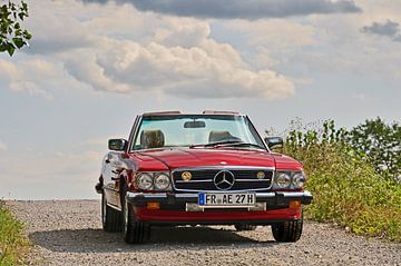 A Star for America - Mercedes Benz 560 SL Pic 1.2