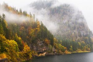 Berglandschaft "Herbst am Ufer"