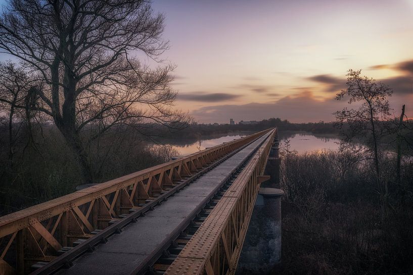 Vieux pont ferroviaire par Maikel Brands
