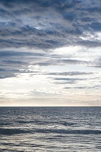 Dunkle Wolken am Strand von Negombo