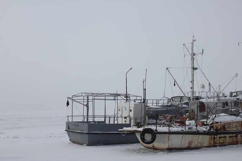 Baikalmeer rusland irkutsk schepen von Shelly Van Gogh