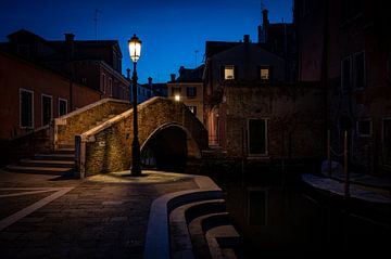 Verlassener Platz in Venedig von Mike Peek