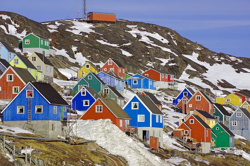 Farbenfroher Ort in West-Grönland van Reinhard  Pantke