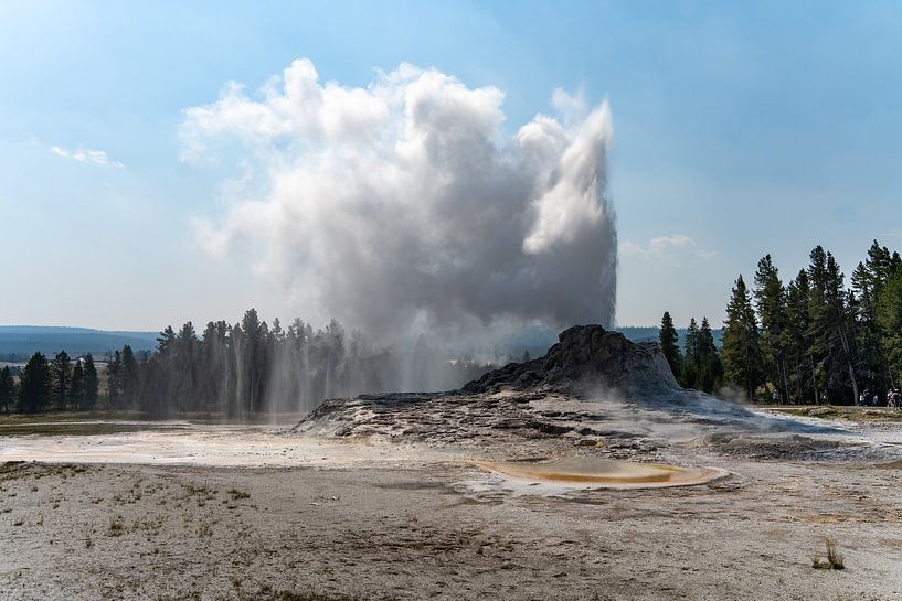 Geysir im Yellowstone-Nationalpark, USA von Jeroen van Deel