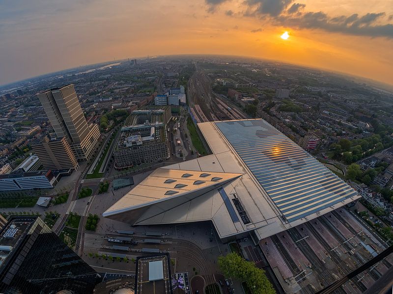 Rotterdam Centraal Station by Roy Poots