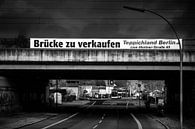 Schwarz Weiss - Brücke zu verkaufen von Holger Debek Miniaturansicht