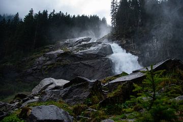 Die Krimmler Wasserfälle an einem verregneten Tag von David Esser