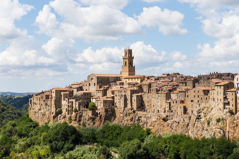 Pitigliano in der Toskana, Italien (Farbe, Landschaft) von André Blom Fotografie Utrecht