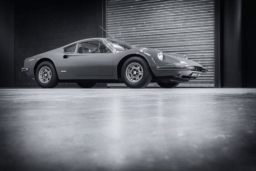 Ferrari Dino 246 GT klassieke Italiaanse sportwagen in zwart en wit