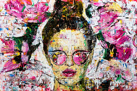 Graffiti Girl | A modern, cheerful painting of a woman in pink and white by Anja Namink - Paintings