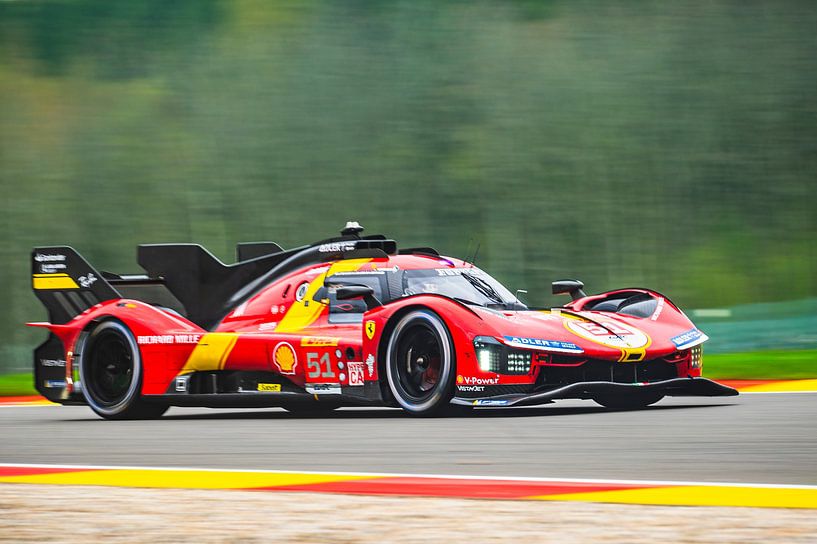 Ferrari 499P Hypercar Le Mans prototype de voiture de course par Sjoerd van der Wal Photographie