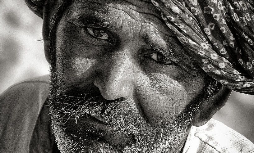 Bärtiger Mann aus Rahjastan, Indien. von Ton Bijvank