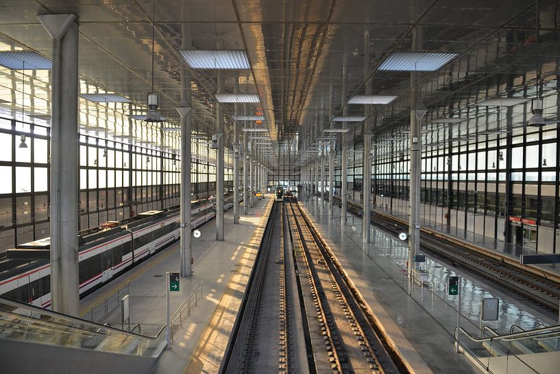 Gare centrale moderne de Cadix par Silva Wischeropp