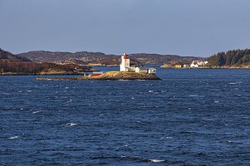 View of the Tyrhaug fyr lighthouse in Norway by Rico Ködder